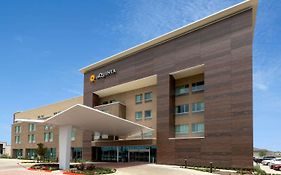 La Quinta Inn & Suites By Wyndham Round Rock Near Kalahari